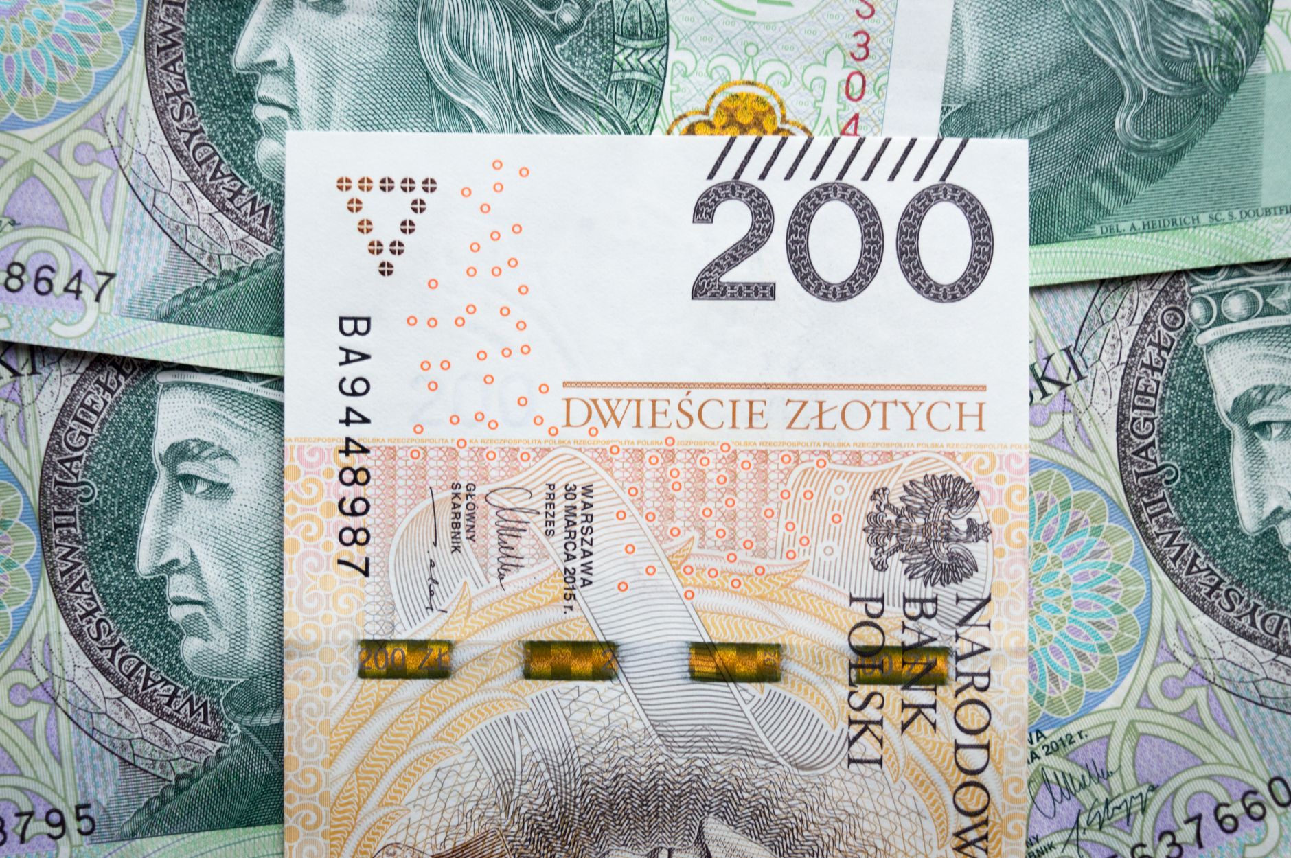 Detailed view of Polish 200 Zloty banknotes for financial and economic subjects. — budżet państwa na 2027 rok
