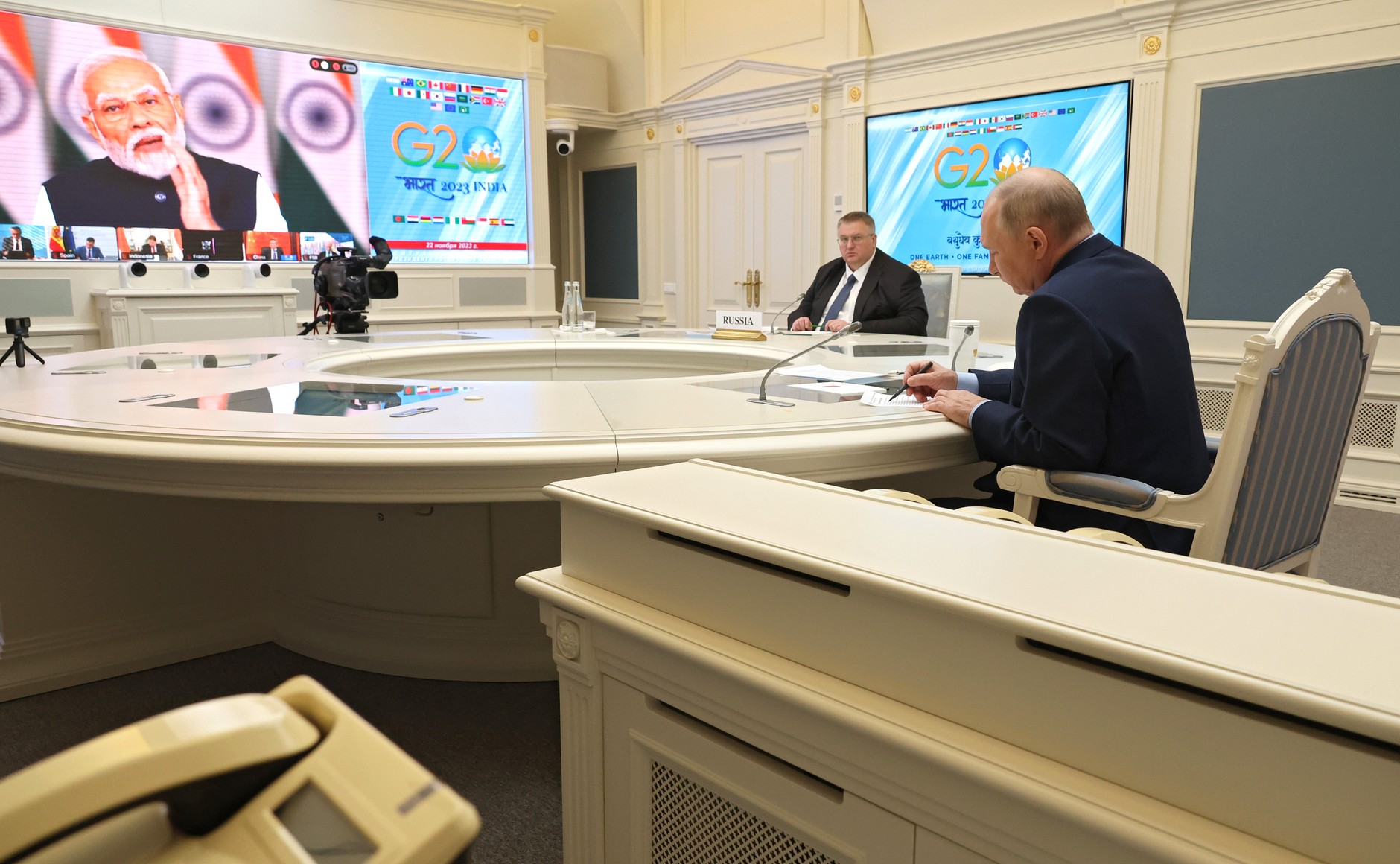Russian President Vladimir Putin participating in the 2023 G20 summit via videoconference — szczyt G20 w Asheville