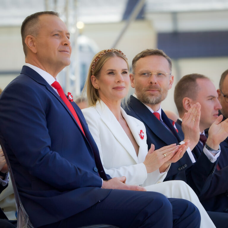 Decyzja prezydenta w sprawie lex szarlatan. Eksperci i politycy reagują